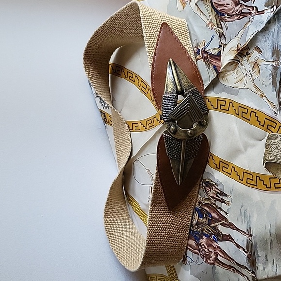 Red belt + 2 beige/camel 3 for price of one - Picture 9 of 10